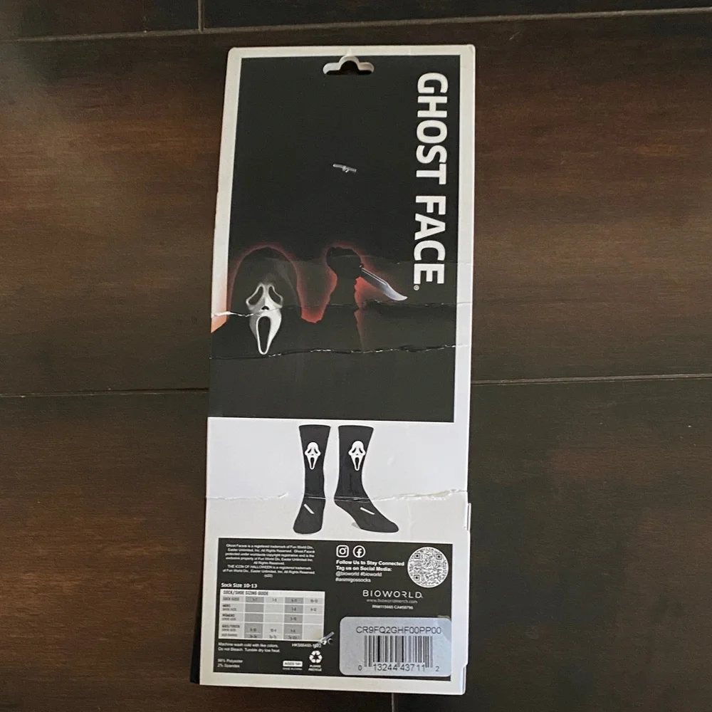 NWT Ghost Face Halloween Crew Socks Spooky Season